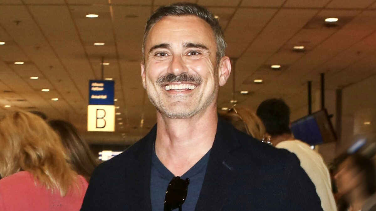 O Γιώργος Καπουτζίδης