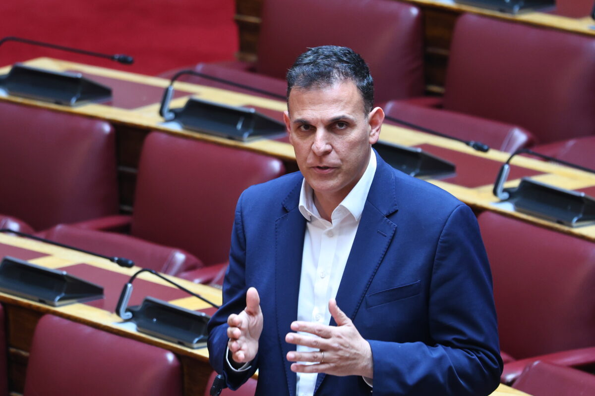 «Σφάζονται» ΠΑΣΟΚ και Καραμέρος για τις ανεξάρτητες αρχές: «Πιάνει πόρτα για τον χειμώνα» - «Κατανοώ, δύσκολη μέρα μετά τα όσα σας καταλόγισε ο Καστανίδης»