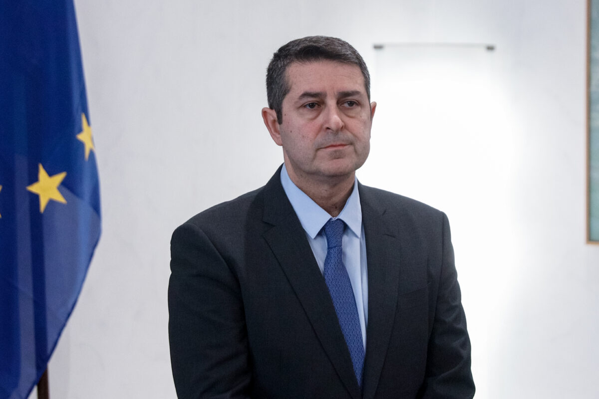 Γιώργος Μυλωνάκης: Έχει πολύ καλή επικοινωνία με το περιβάλλον μετά από 26 ημέρες στη ΜΕΘ