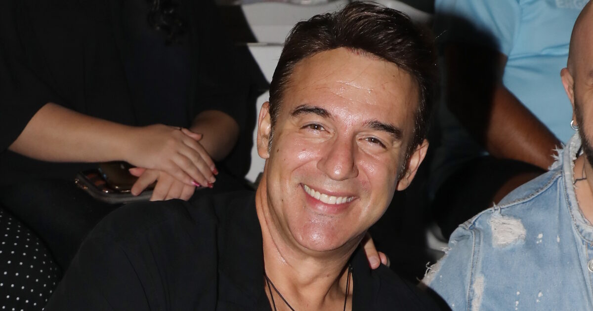 Θάνος Τζάνης: «Με τις δουλειές του σπιτιού δεν έχω καμία σχέση, τα κάνει όλα η γυναίκα μου»