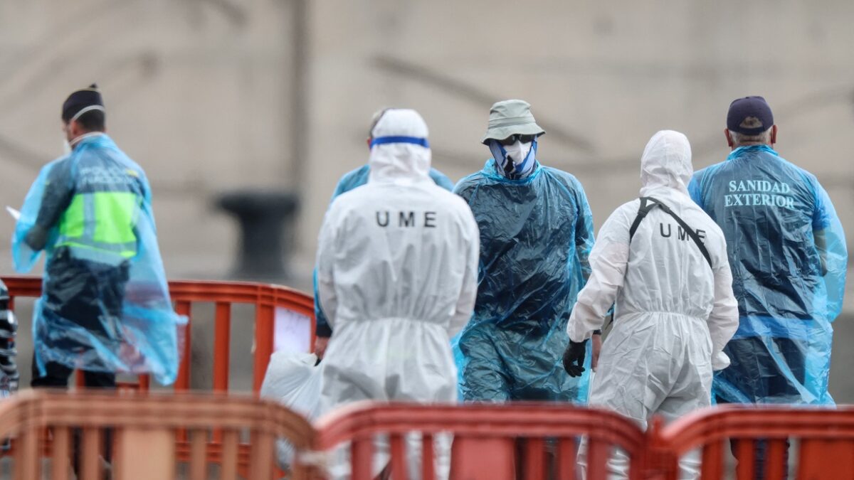 British passengers of the cruise ship MV Hondius, affected by a hantavirus outbreak, wait to board a bus to the airport, at the port of Granadilla de Abona, in Tenerife, Spain, May 10, 2026.