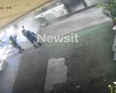 Ίλιον: Οι επιβάτες του λεωφορείου το εγκαταλείπουν λίγο πριν λαμπαδιάσει – Βίντεο – ντοκουμέντο