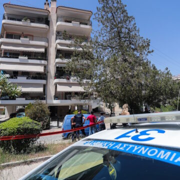 Το σημείο της τραγικής πτώσης των δύο 17χρονων κοριτσιών στην Ηλιούπολη