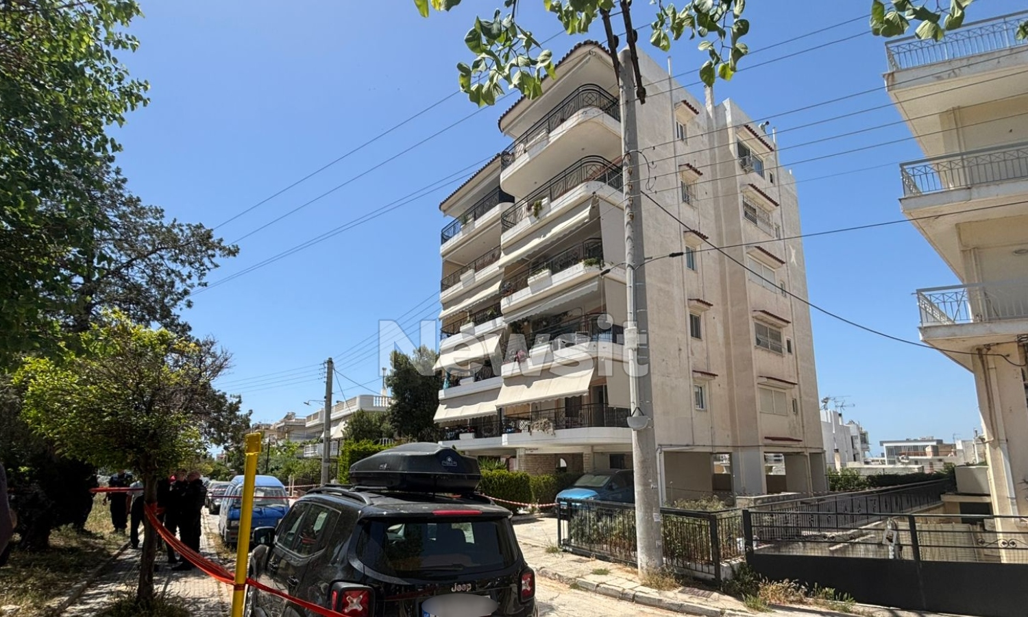 Από αυτήν την πολυκατοικία έπεσαν οι δύο 17χρονες