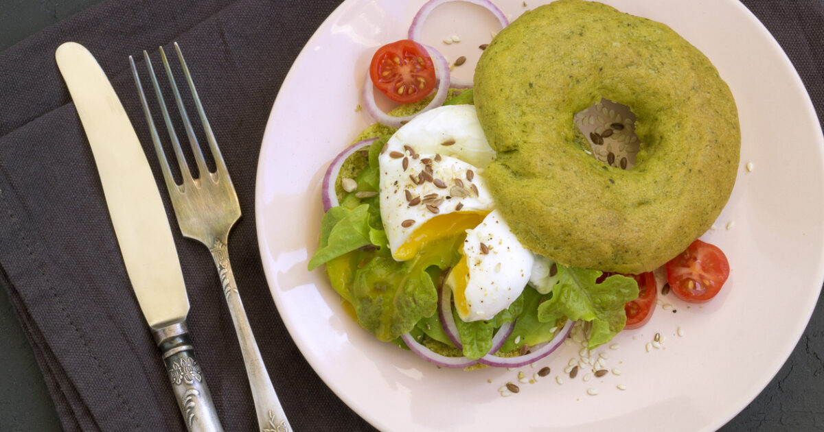 Συνταγή για bagels από αβοκάντο με 3 υλικά