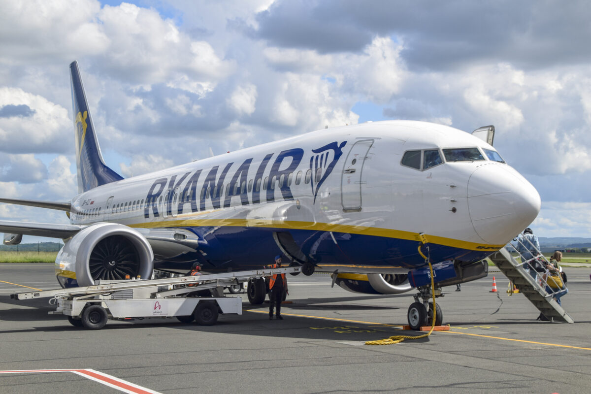 Ryanair: Η εταιρεία που έκανε τις «low-cost» πτήσεις παγκόσμια τάση
