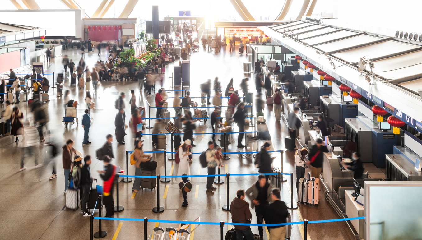 Fraport Greece: Άνοδος 3,2% στην επιβατική κίνηση τον Απρίλιο παρά τις πιέσεις από τη Μέση Ανατολή