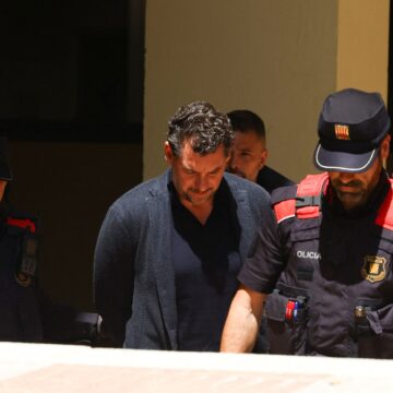 Ο Τζόναθαν Άντικ στο δικαστήριο