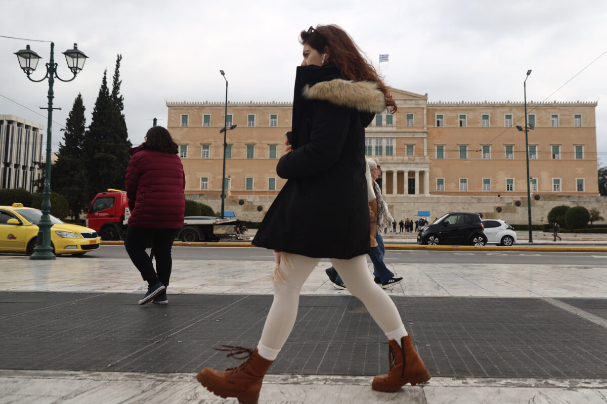 Καιρός σήμερα: Βροχές, καταιγίδες και 8 μποφόρ - Πού θα χιονίσει