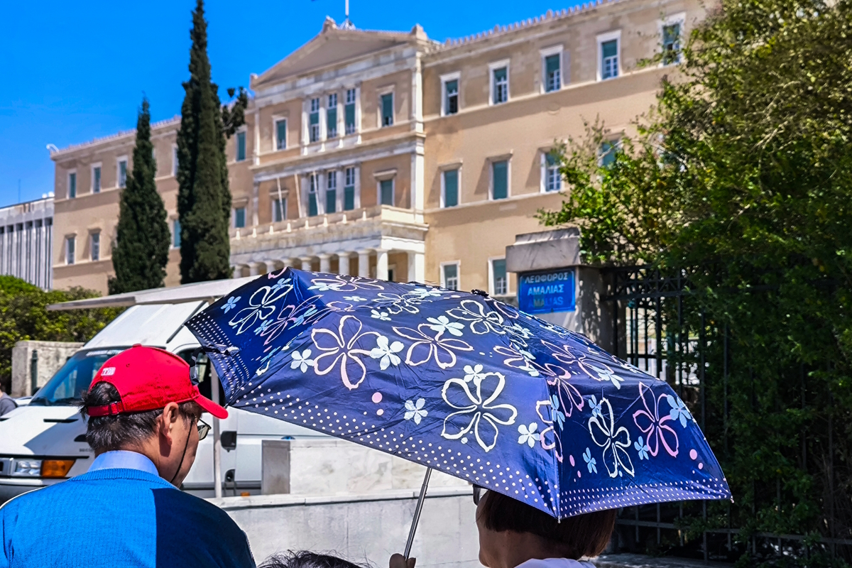 Καιρός αύριο: Ηλιοφάνεια με λίγη συννεφιά - Στους 31 βαθμούς η θερμοκρασία στην Κρήτη