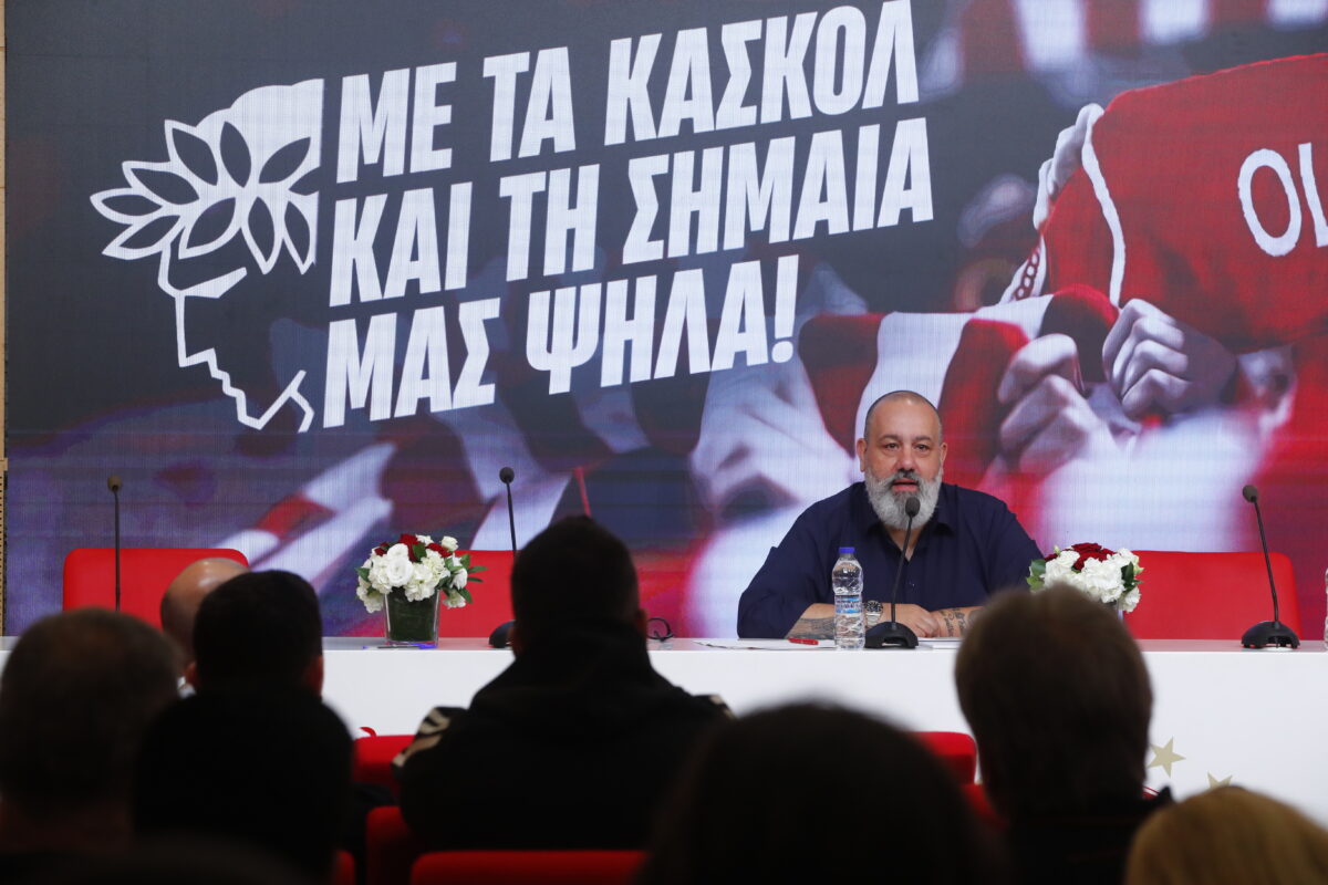 Ο Ολυμπιακός παρουσίασε τα εισιτήρια διαρκείας της σεζόν 2026/27: «Με τα κασκόλ και τη σημαία μας ψηλά»