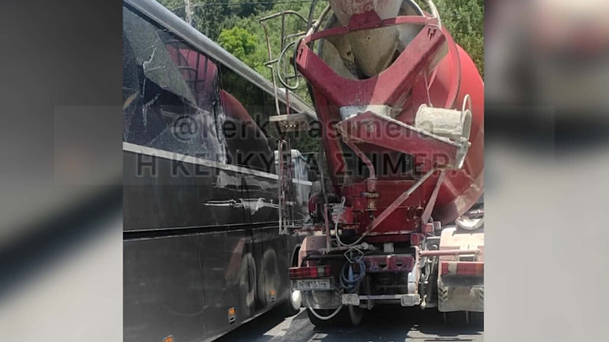 Τουριστικό λεωφορείο συγκρούστηκε με μπετονιέρα στην Κέρκυρα