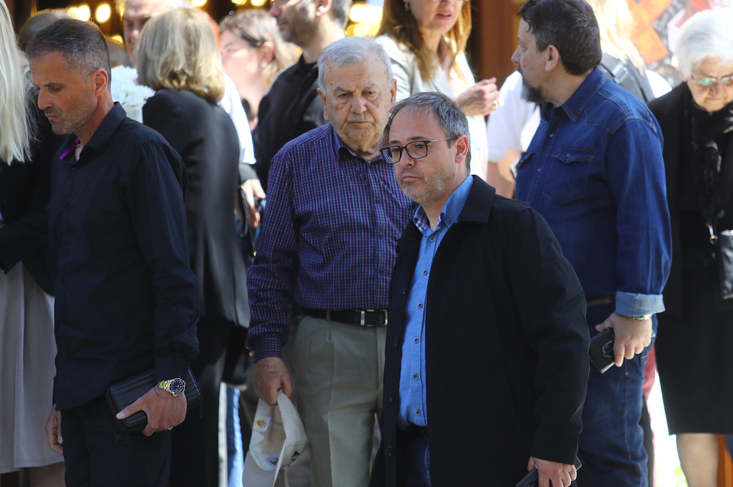 ΕΙΚΟΝΕΣ ΑΠΟ ΤΗΝ ΚΗΔΕΙΑ ΤΟΥ ΔΗΜΟΣΙΟΓΡΑΦΟΥ ΗΡΑΚΛΗ ΚΟΤΖΙΑ. (ΜΑΡΚΟΣ ΧΟΥΖΟΥΡΗΣ