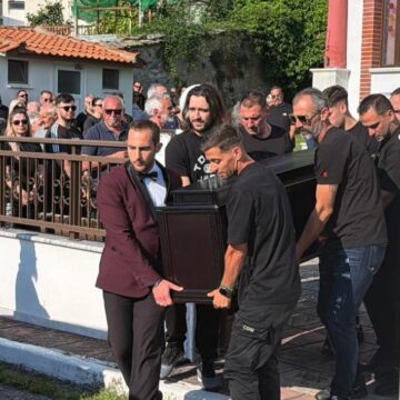 Κηδεία Παρασκευά Άντζα