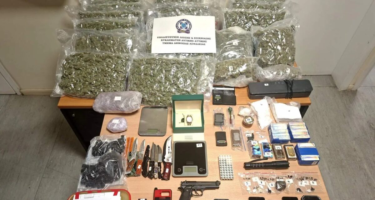 Χειροπέδες σε σπείρα για κλοπές αυτοκινήτων και διακίνηση ναρκωτικών σε Αττική και Βοιωτία - 18 συλλήψεις