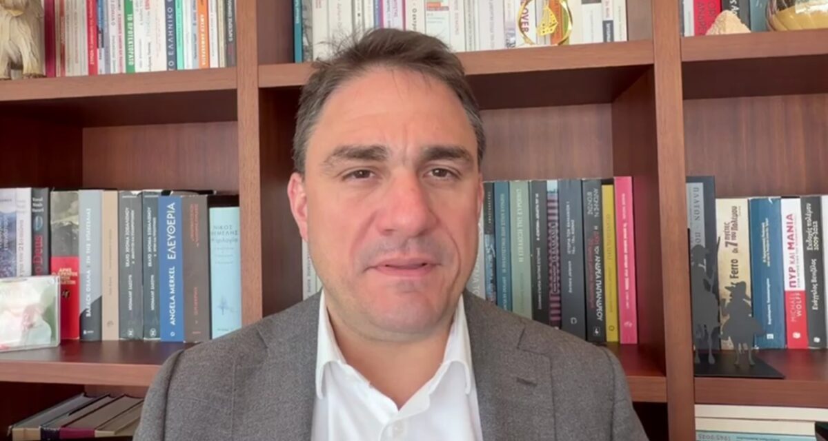 Ο Κώστας Τσουκαλάς