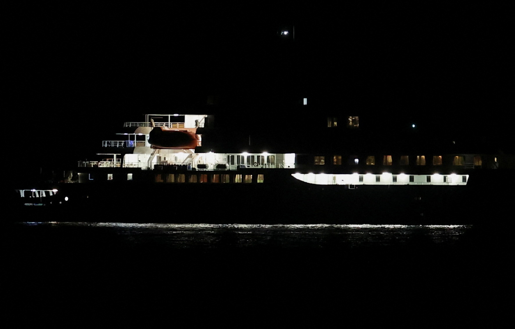 Στο λιμάνι της Γραναδίλλια το MV Hondius