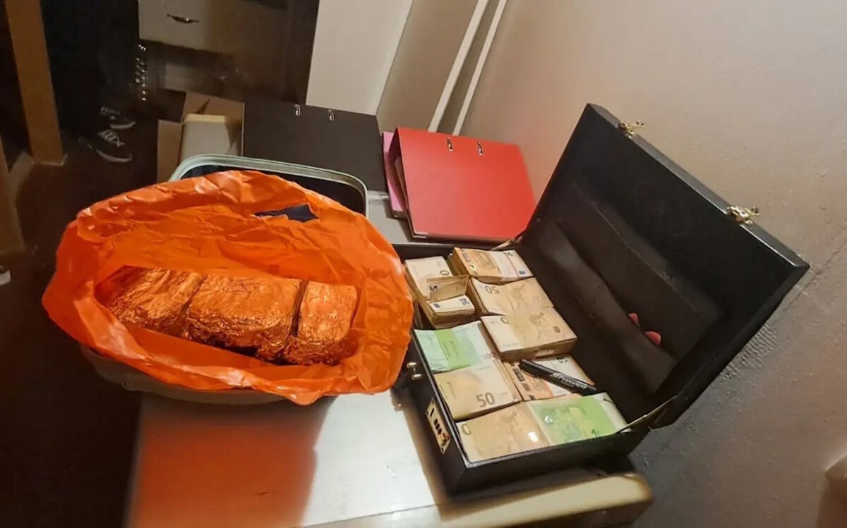 Μερικά από τα παράνομα κέρδη των μελών του κυκλώματος