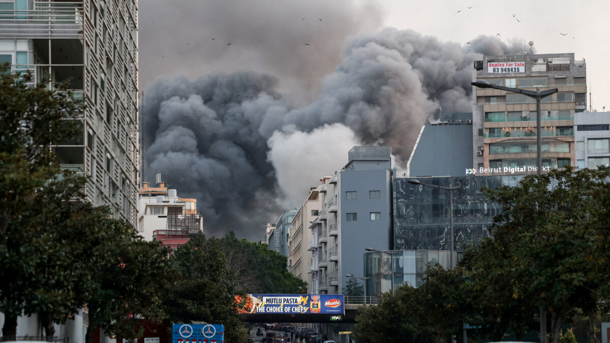FILE PHOTO: Smoke rises after an Israeli strike in central Beirut's Bachoura neighbourhood, following an escalation between Hezbollah and Israel, amid the U.S.-Israeli conflict with Iran, in Beirut, Lebanon, March 12, 2026. REUTERS/Claudia Greco/File Photo