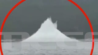 Η στιγμή της ελεγχόμενης έκρηξης των εκρηκτικών που βρέθηκαν στο drone της Λευκάδας