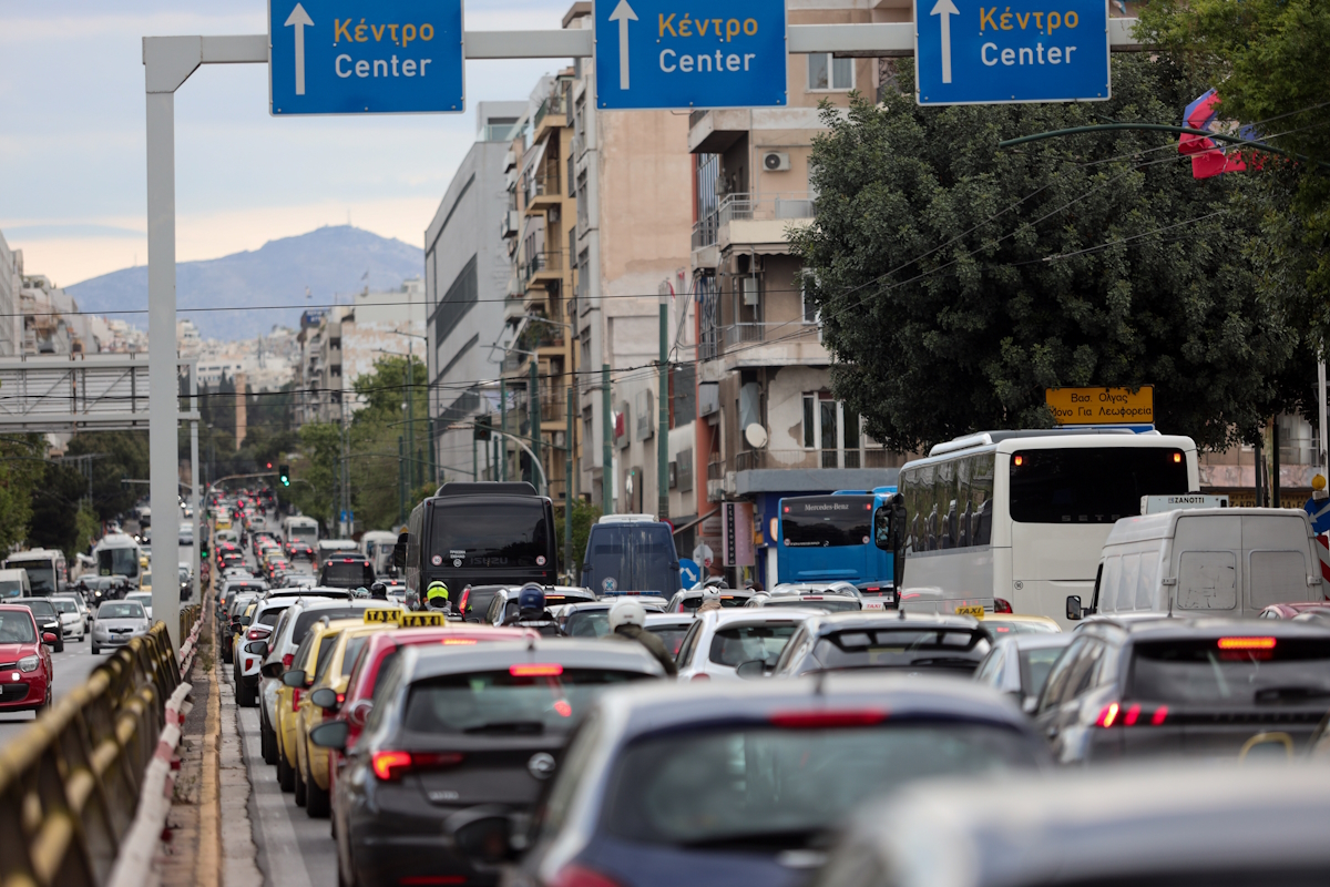 Έντονο κυκλοφοριακό στη λεωφόρο Συγγρού