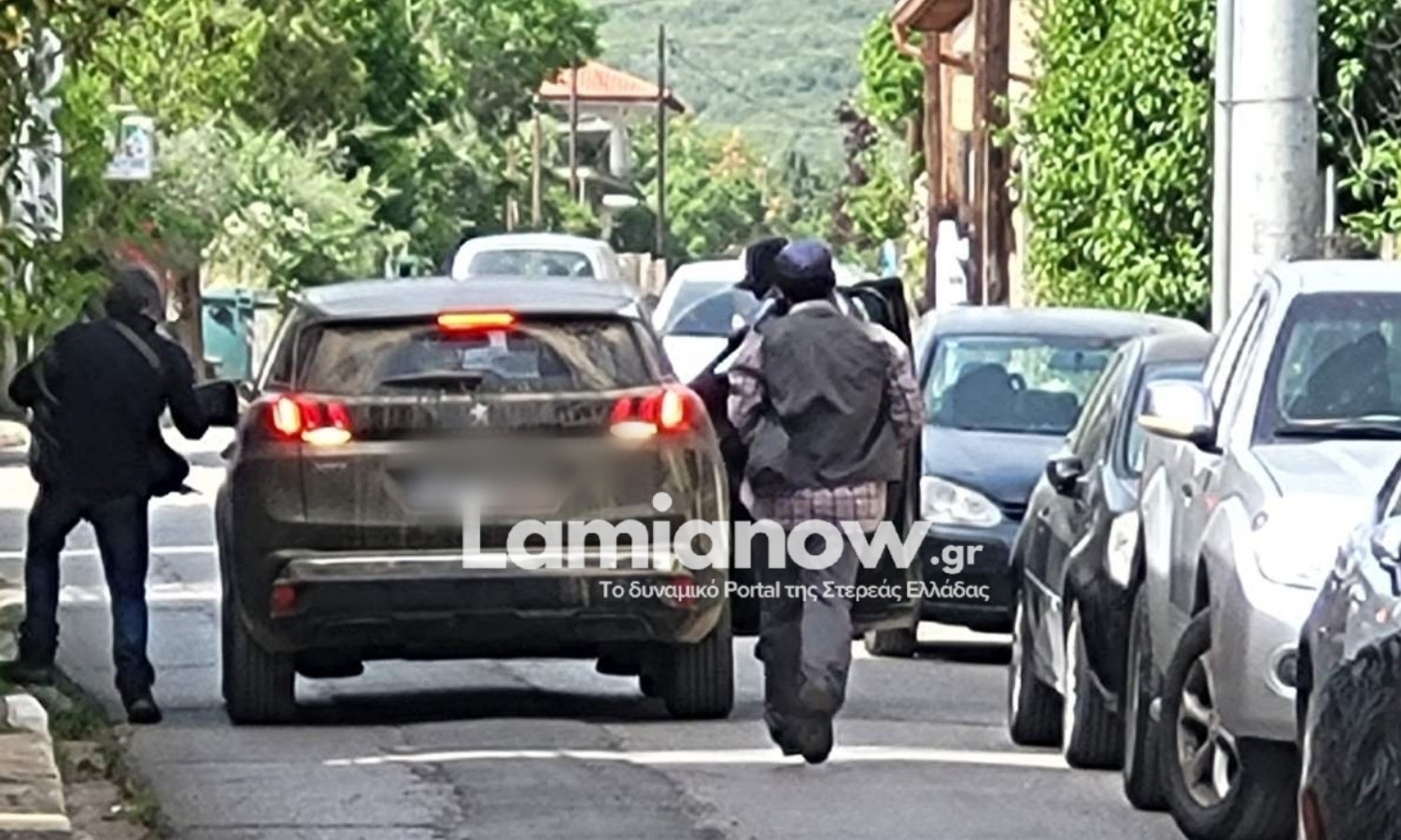 Η στιγμή που οι δράστες  τρέπονται σε φυγή