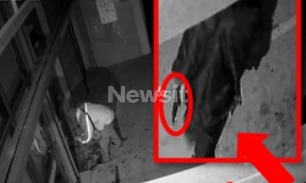 Κάτω Τιθορέα: Βίντεο ντοκουμέντο με την 26χρονη να κρατά όπλο σε ληστεία ΑΤΜ στα Λουτρά της Ωραίας Ελένης
