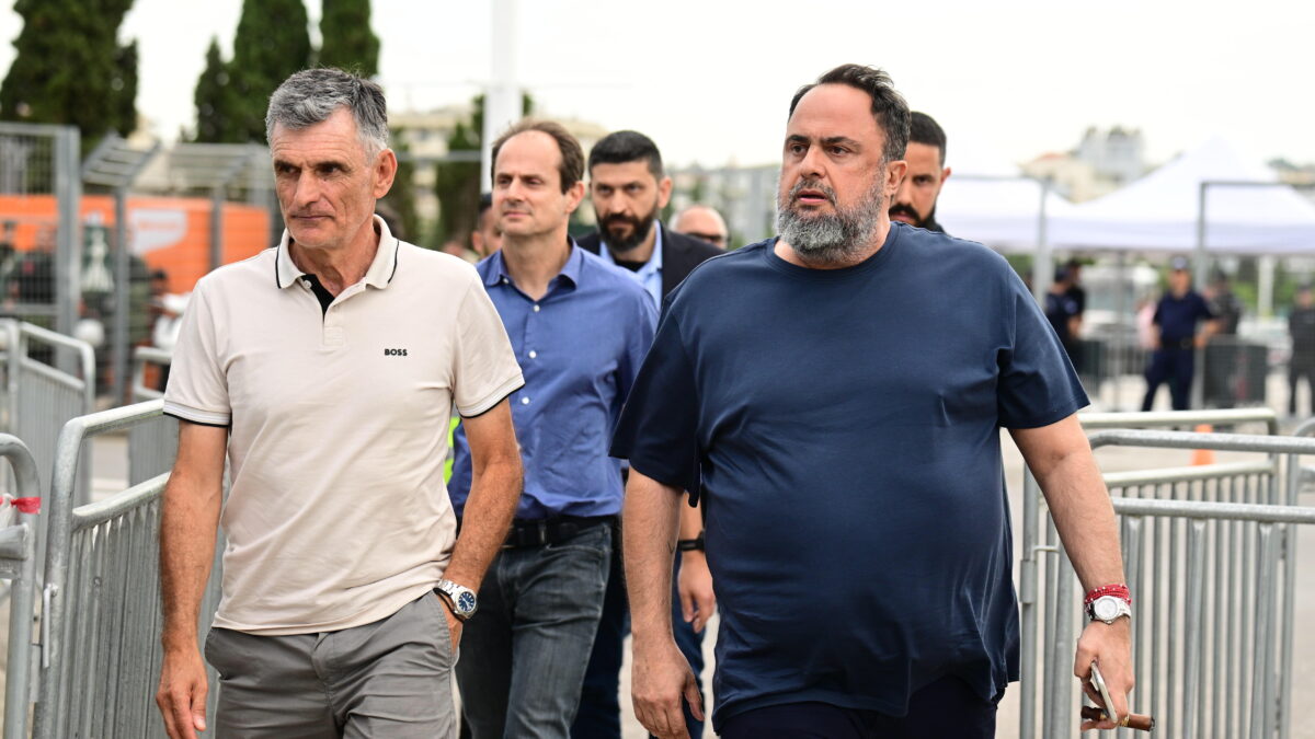 Ο Βαγγέλης Μαρινάκης με τον Χοσέ Λουίς Μεντιλίμπαρ