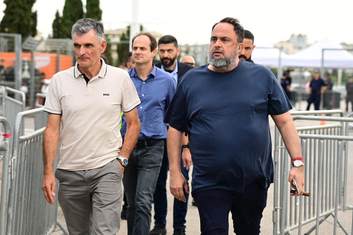 Ο Βαγγέλης Μαρινάκης με τον Χοσέ Λουίς Μεντιλίμπαρ