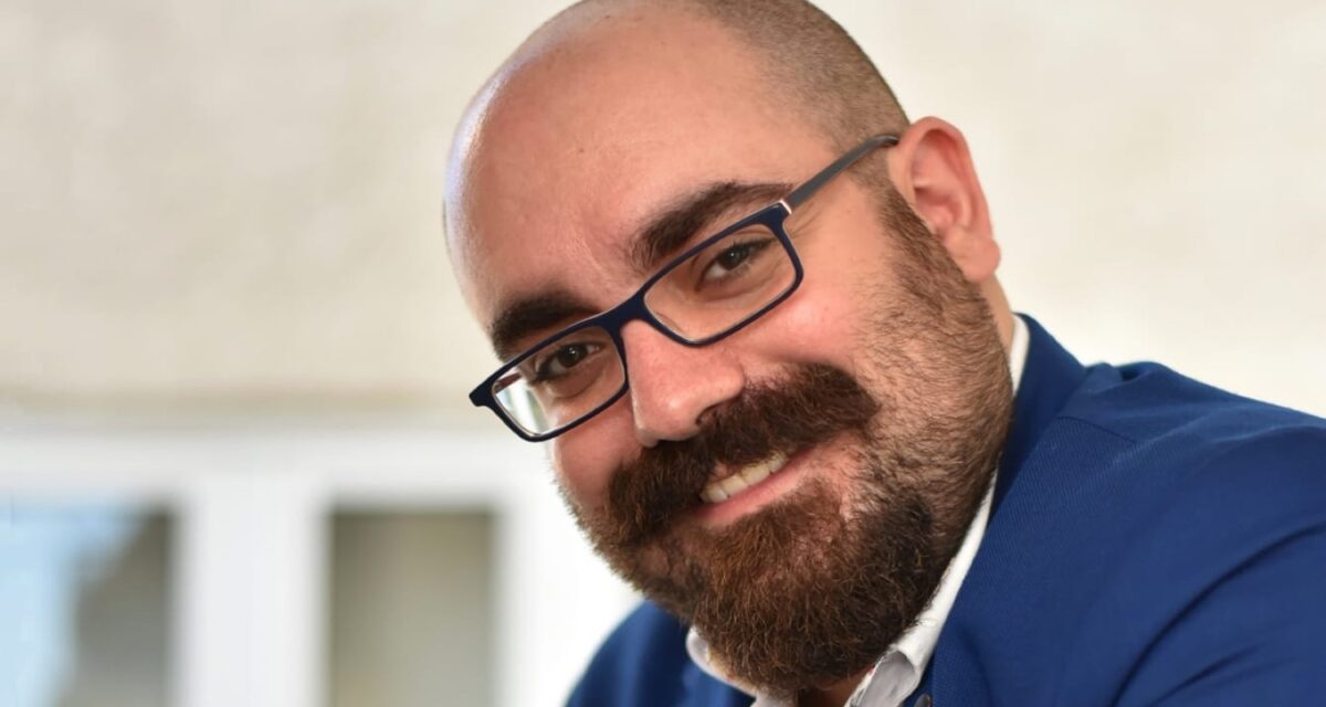Πέθανε ο δημοσιογράφος Θωμάς Μαρκόπουλος σε ηλικία 34 ετών