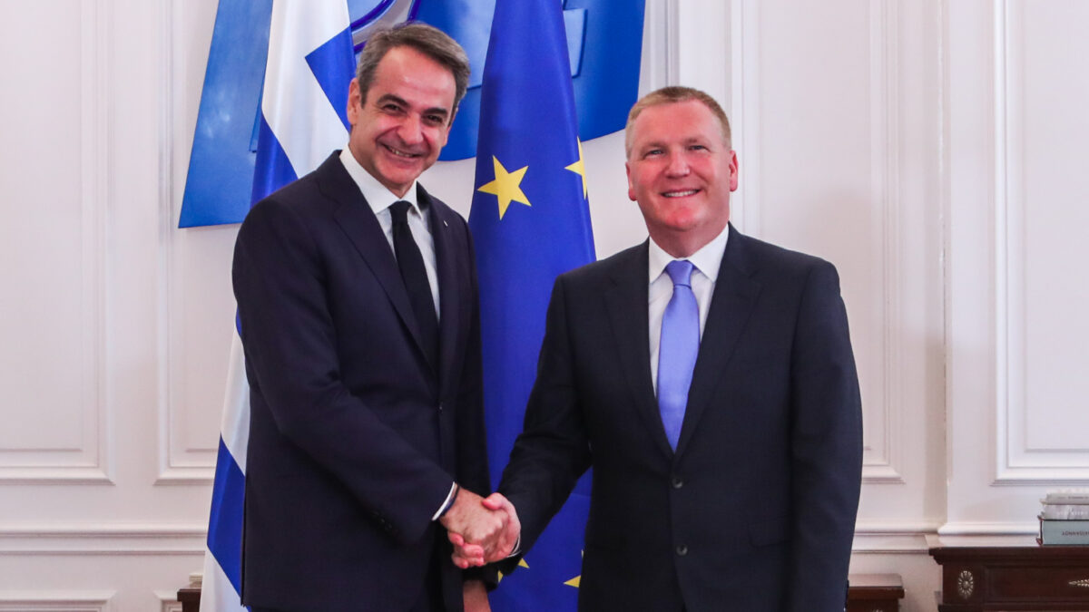 Ο Michael McGrath με τον Κυριάκο Μητσοτάκη