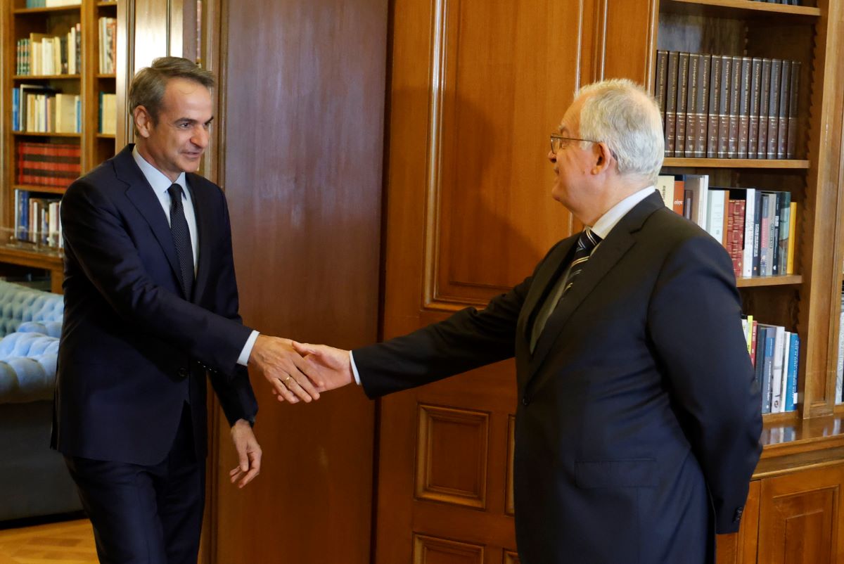 Κυριάκος Μητσοτάκης σε Κωνσταντίνο Τασούλα: Η αναδιάταξη του πολιτικού σκηνικού δεν μας αφορά, παραμένουμε προσηλωμένοι στο κυβερνητικό πρόγραμμα