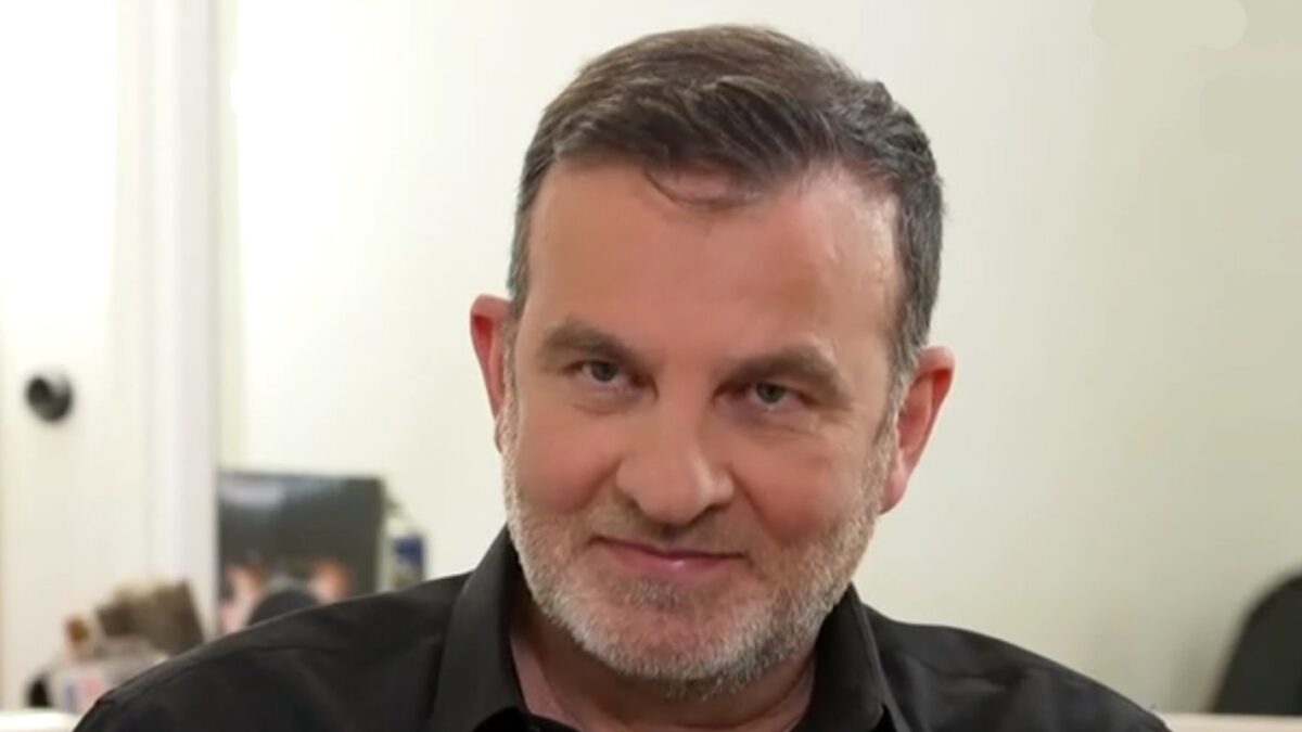 Ο Βασίλης Νομικός