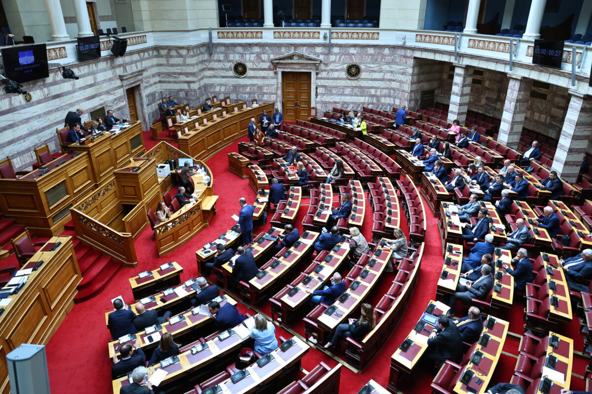 Τροπολογία για δίκες εξπρές σε υποθέσεις με πολιτικά πρόσωπα