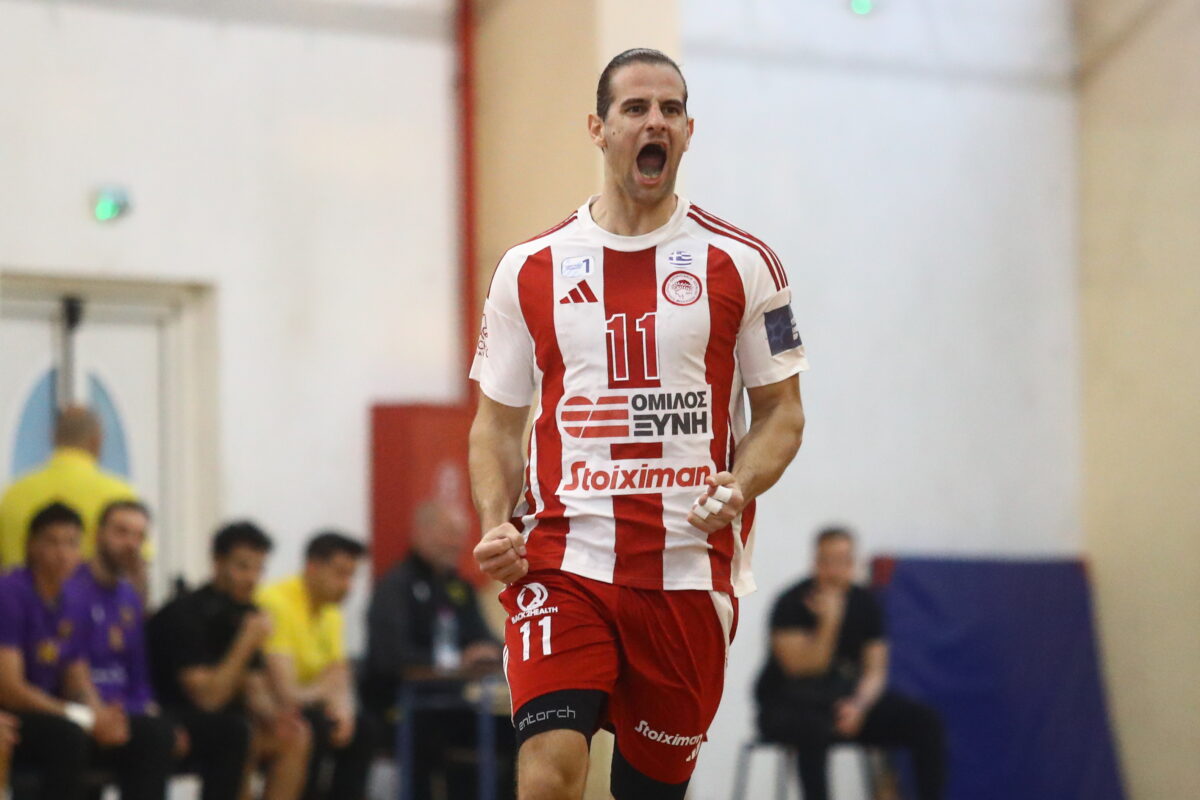 ΑΕΚ - Ολυμπιακός 29-36: Οι Πειραιώτες απάντησαν στο μπρέικ και έκαναν το 1-1 στους τελικούς της Handball Premier