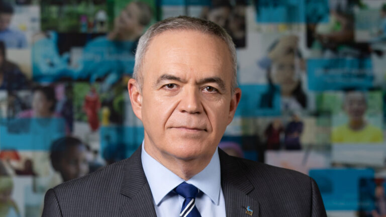 Ολύμπιος Παπαδημητρίου: Οι κλινικές μελέτες στηρίζουν  δημόσια νοσοκομεία και ερευνητές