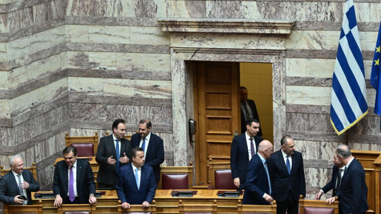 Στιγμιότυπο από την ειδική συνεδρίαση της Ολομέλειας της Βουλής κατά την οποία απευθύνθηκε στο Σώμα ο πρόεδρος της Κυπριακής Δημοκρατίας, Νίκος Χριστοδουλίδης (Πηγή φωτογραφίας: ΤΑΤΙΑΝΑ ΜΠΟΛΑΡΗ