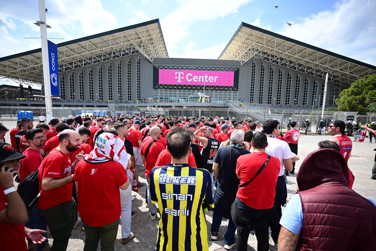 Final Four Euroleague: Μέσα στο «T-Center» πριν από το Ολυμπιακός – Φενέρμπαχτσε