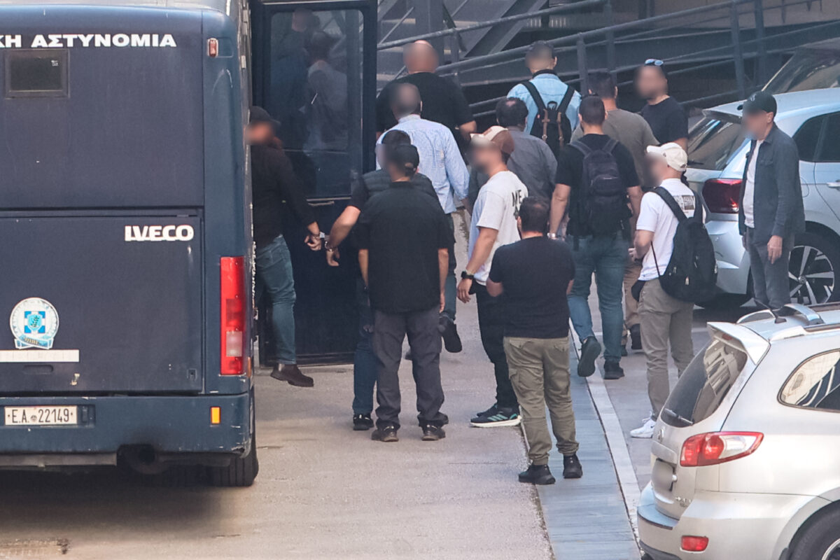ΟΠΕΚΕΠΕ: Στη φυλακή ο λογιστής του κυκλώματος στην Κρήτη – Ελεύθερα με όρους 21 άτομα | Επικαιρότητα στο PlusTV.gr