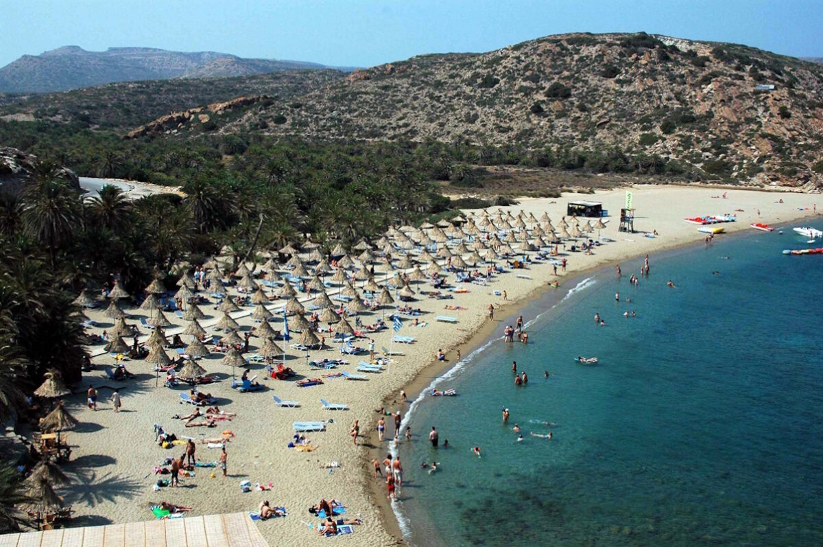 Oι 624 παραλίες της Ελλάδας με Γαλάζια Σημαία για το 2026 - Δείτε τις 17 καλύτερες ακτές της Αττικής