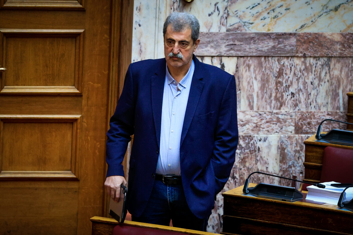 Ο Παύλος Πολάκης ζητεί να αλλάξει άμεσα η απόφαση διαγραφής του από την ΚΟ του ΣΥΡΙΖΑ