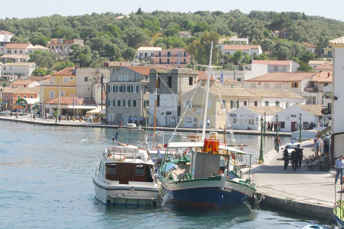 Μηχανική βλάβη στο «Ήλιδα Ντόλφιν» με 54 επιβαίνοντες – Πηγαίνει με μειωμένη ταχύτητα στους Παξούς