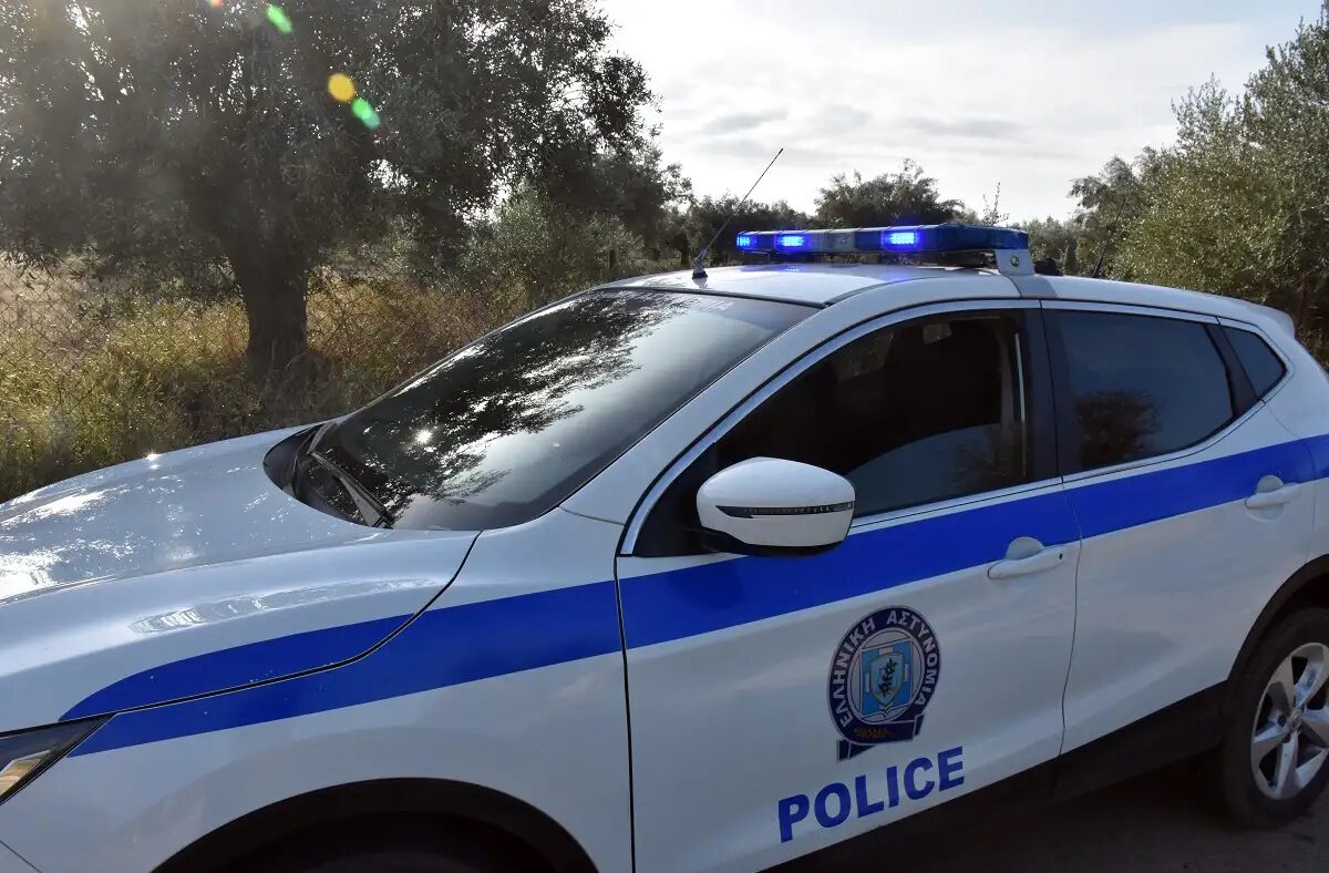 Περιπολικό της ελληνικής αστυνομίας