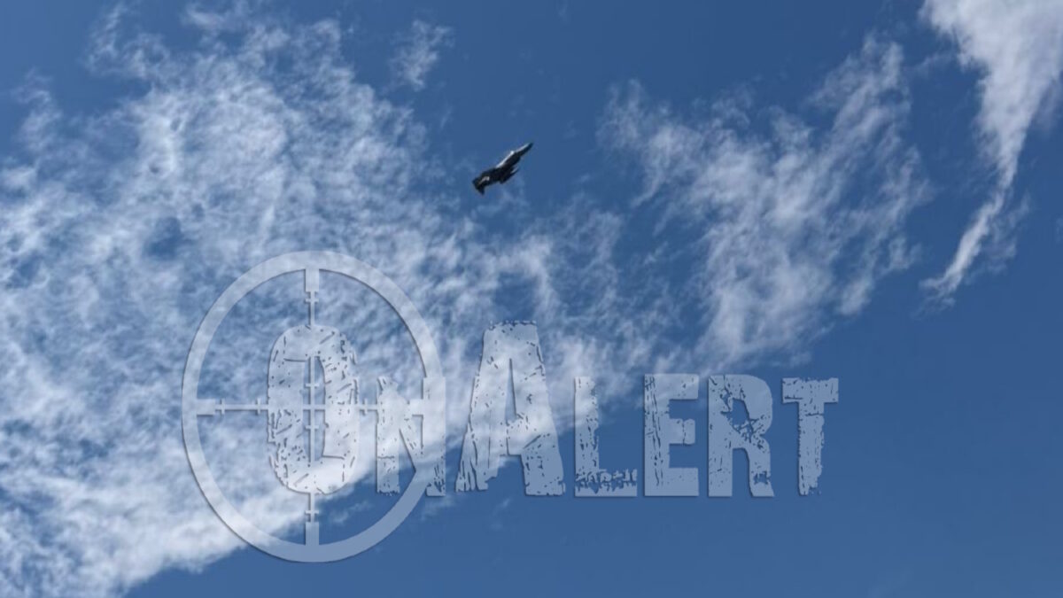 Ελληνικό μαχητικό αεροσκάφος τύπου F-4 Phantom πάνω από το Καστελόριζο