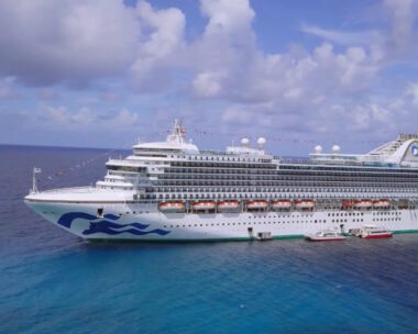 Το Caribbean princess κρουαζιερόπλοιο
