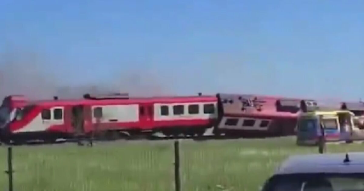 1 νεκρός και 18 τραυματίες σε σύγκρουση τρένου με φορτηγό στην Πολωνία