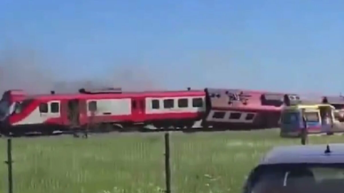 1 νεκρός και 18 τραυματίες σε σύγκρουση τρένου με φορτηγό στην Πολωνία