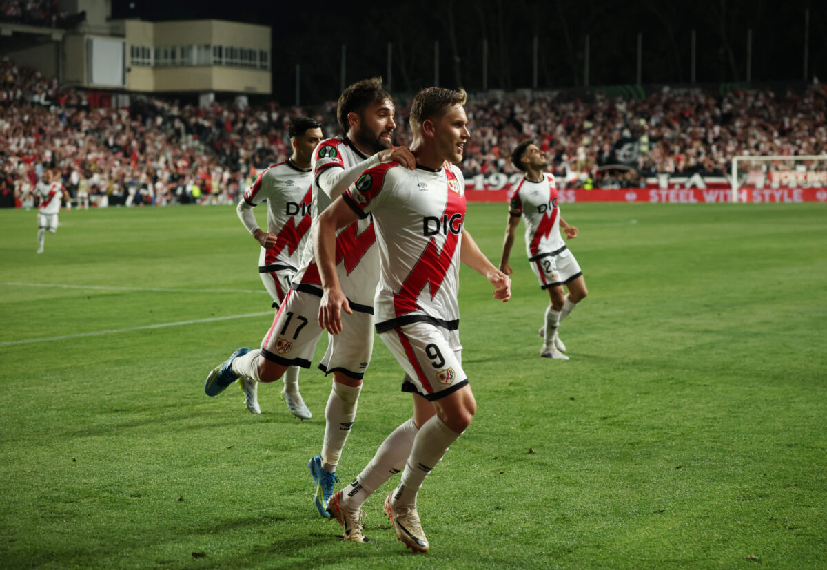 Conference League: Ράγιο Βαγεκάνο και Κρίσταλ Πάλας κέρδισαν και είναι αγκαλιά με τον τελικό της διοργάνωσης