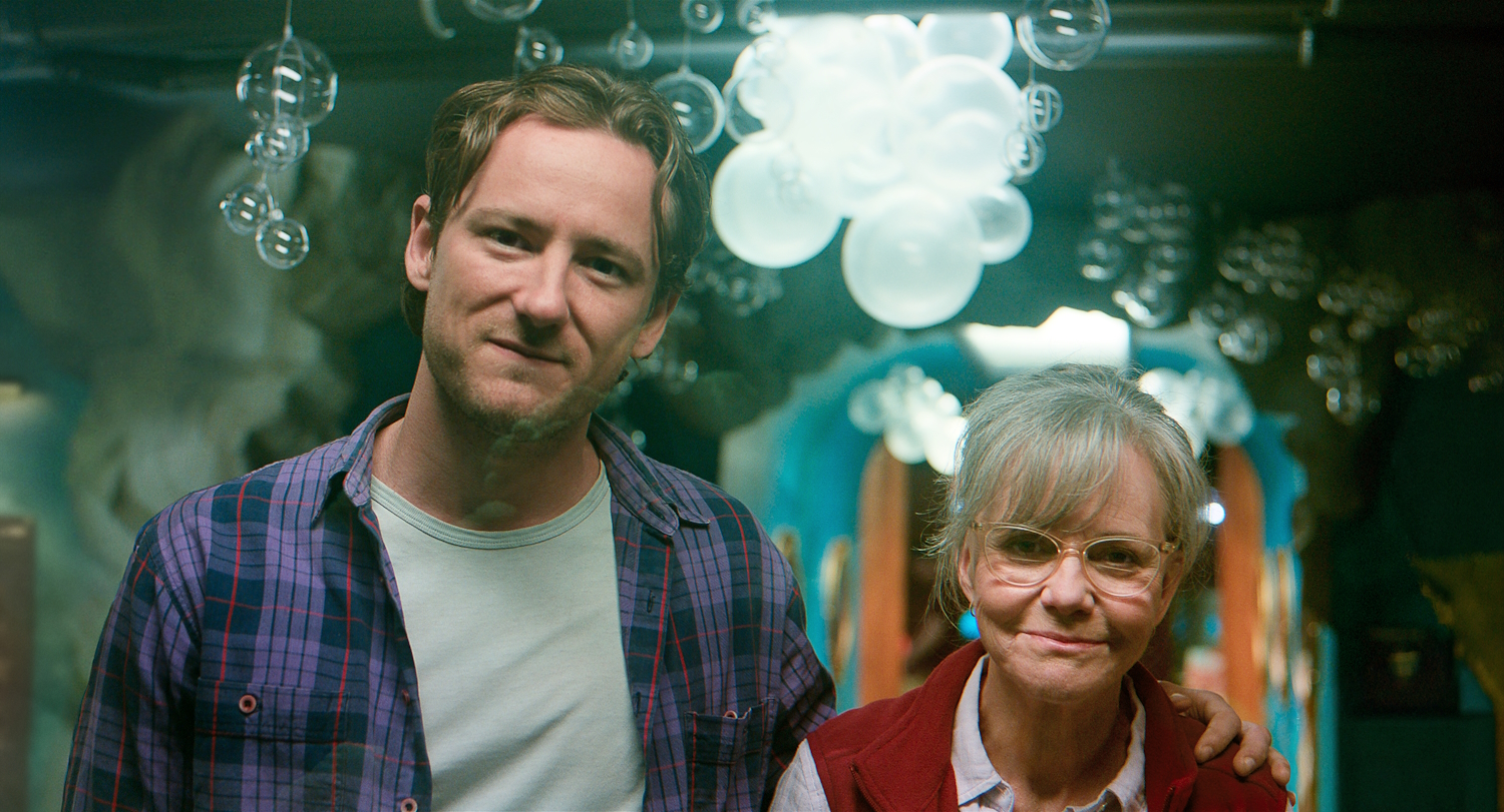 REMARKABLY BRIGHT CREATURES. (L to R) Lewis Pullman as Cameron and Sally Field as Tova in Remarkably Bright Creatures. Cr. Courtesy of Netflix © 2026.