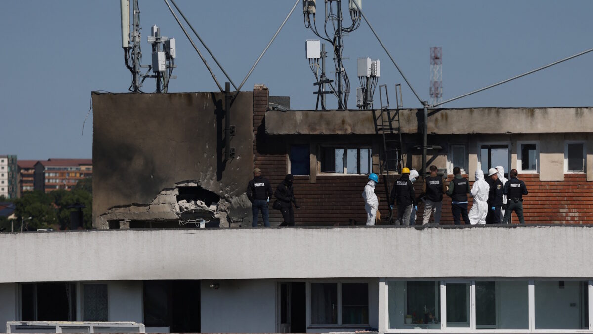Οι ζημιές που προκάλεσε ρωσικό drone σε ρουμανική πολυκατοικία